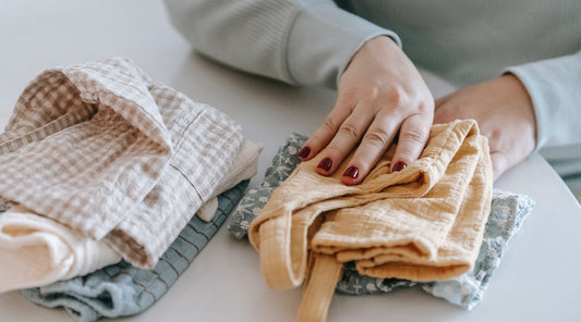 How To Keep Baby Clothes Smelling Fresh in Drawers